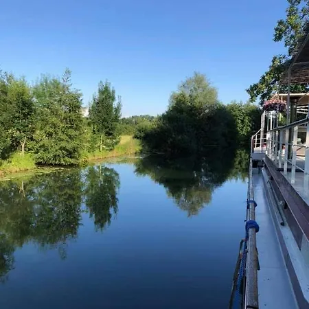 Péniche D'hôtes Dole
